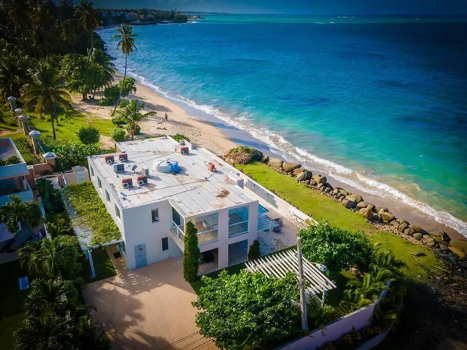 Casa Del Mar - Large Ocean Front Home On Sandy Beach With Pool Loiza